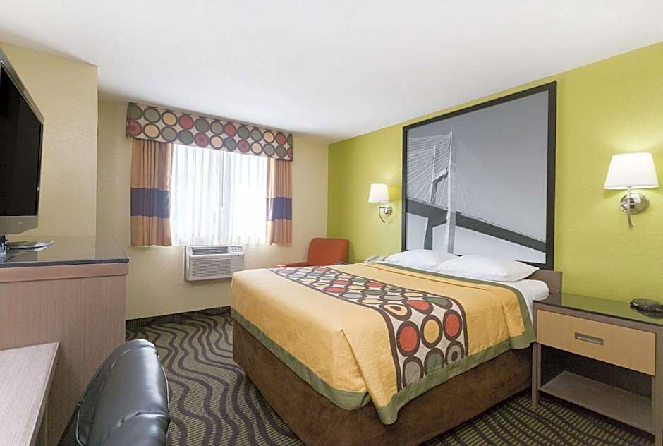 Super 8 by Wyndham Brunswick/St Simons Island Area