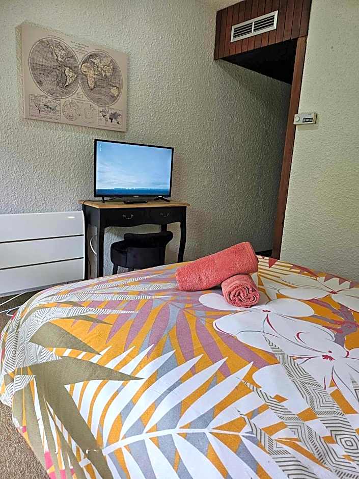 Cinéma, Chambre Privée Au Le Refuge Du Phoenix