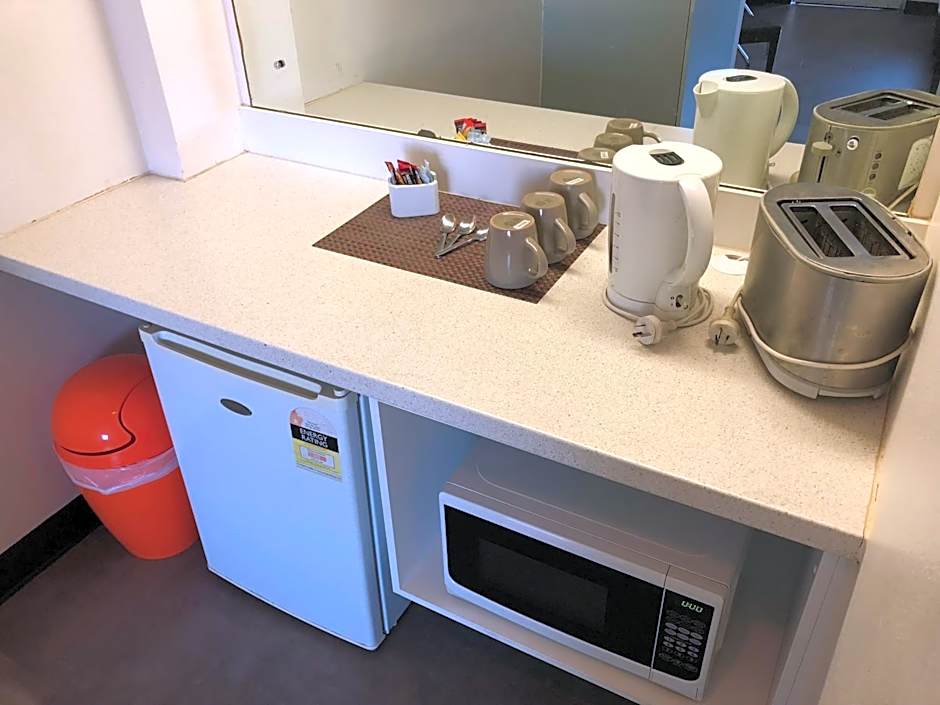 The Stuart Hotel-Motel