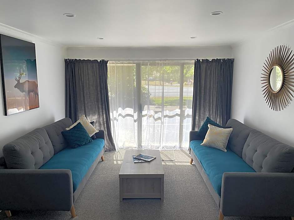 Fairway Motel & Apartments