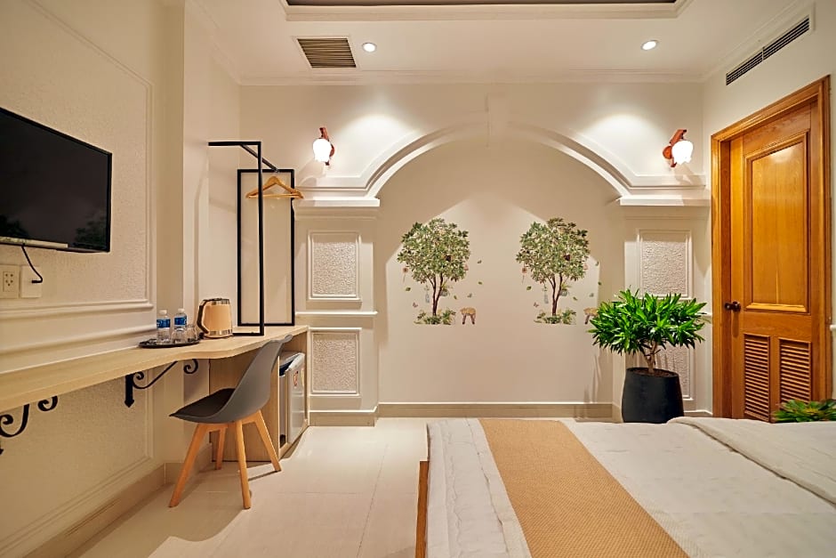 Bin Bin Mimosa Hotel - Near Tan Son Nhat Airport 