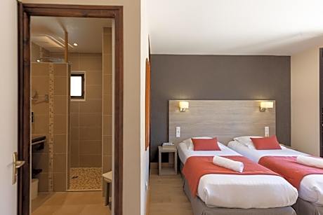 Double or Twin Room with Terrace