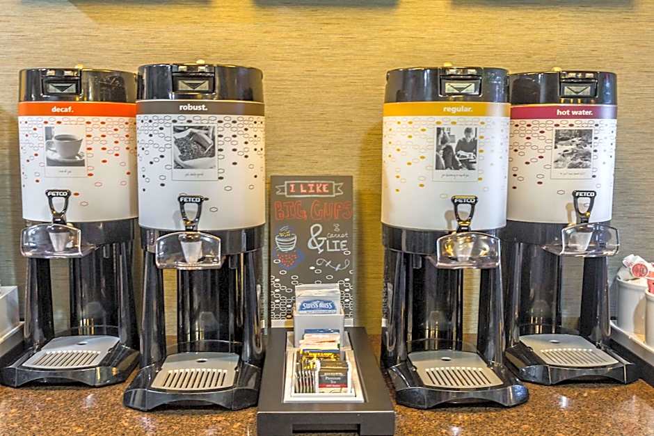 Hampton Inn By Hilton Winchester-University/Mall Area