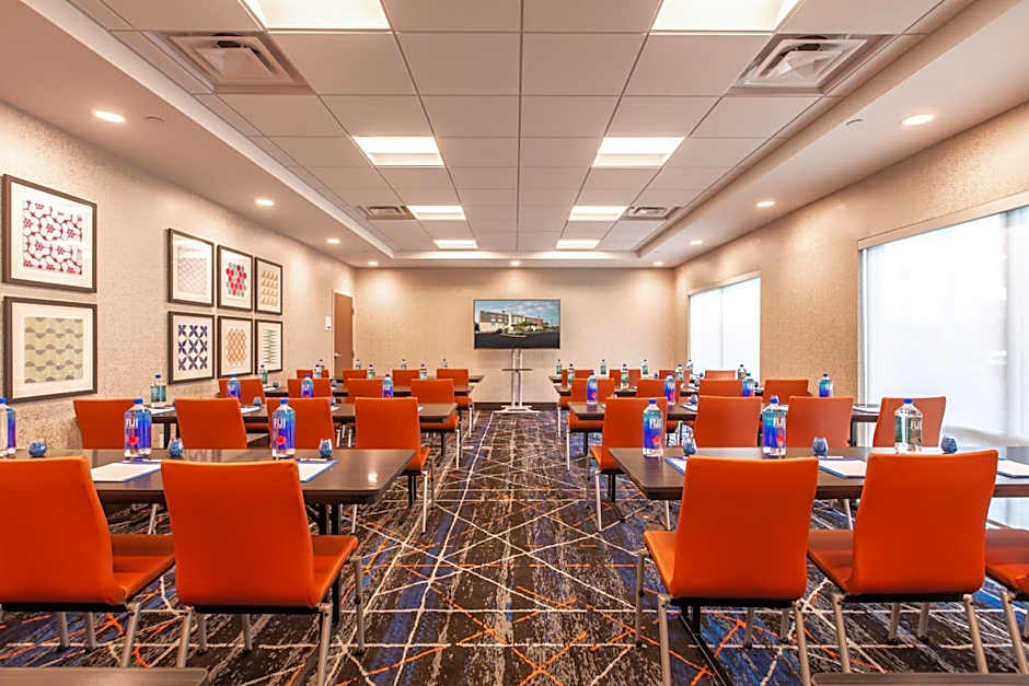 Holiday Inn Express And Suites Gainesville - Lake Lanier Area By IHG