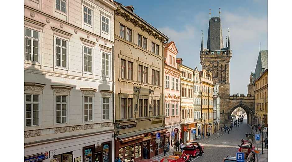 Mostecká 12 Residence