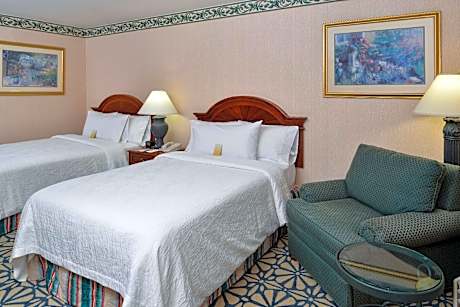 2 Doubles Premium W/In-Room Drinks-Snacks