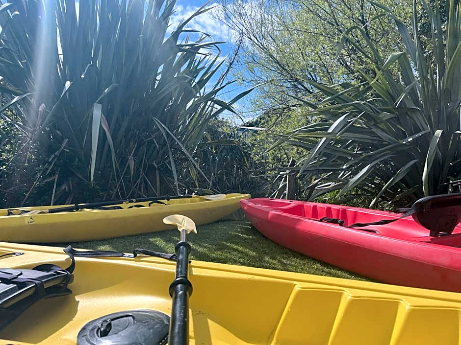 Global Village Travellers Lodge