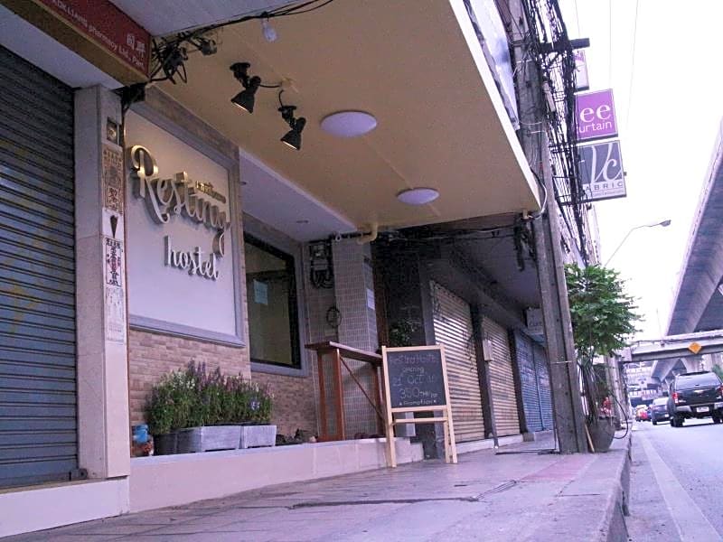 Restiny Hostel