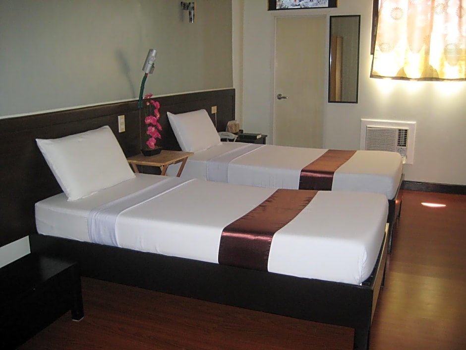 Ruemango Apartelle and Suites