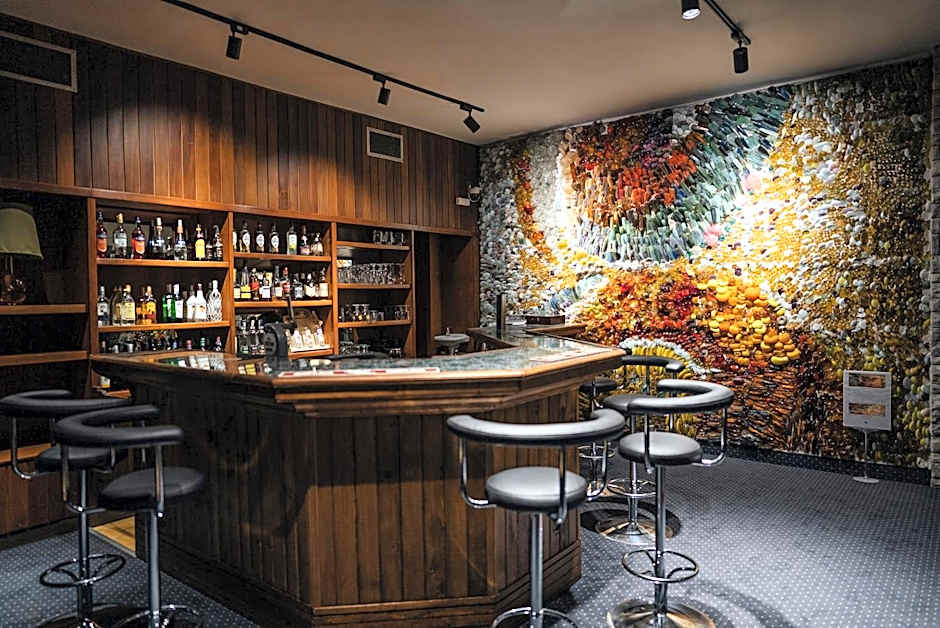 Zespół Tatry - Hotel Tatry i Budynek Turystyczny