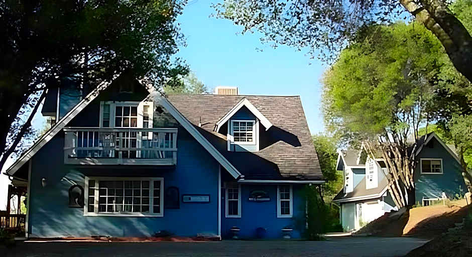 Apple Blossom Inn Yosemite