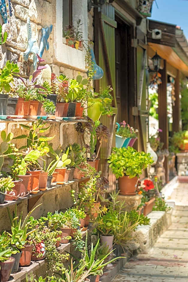 Flores Hotel Alaçatı