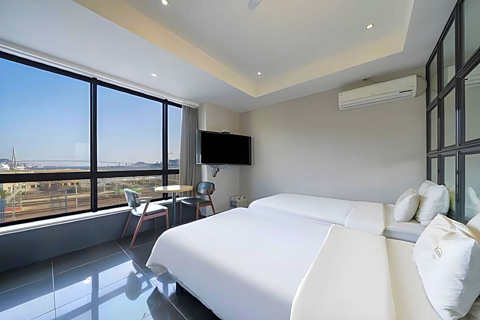 Almond Hotel Busan Station