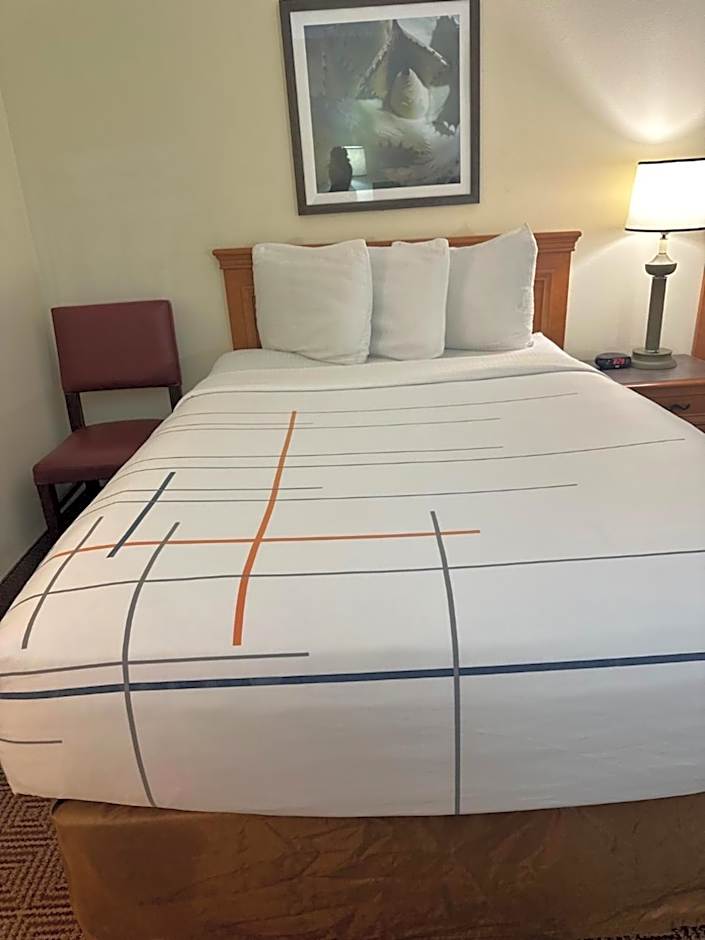 La Quinta Inn & Suites by Wyndham Sunrise Sawgrass Mills