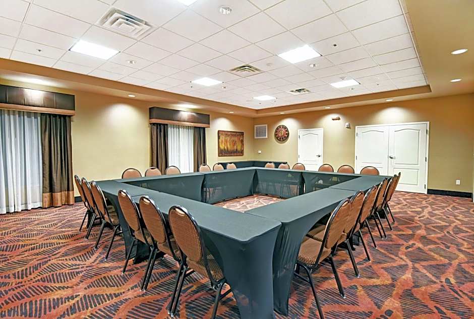 Hampton Inn By Hilton & Suites Milwaukee/Franklin