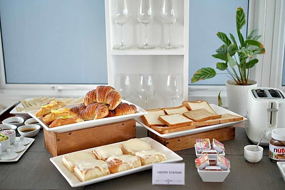 Amina Residency - Luxury Stay