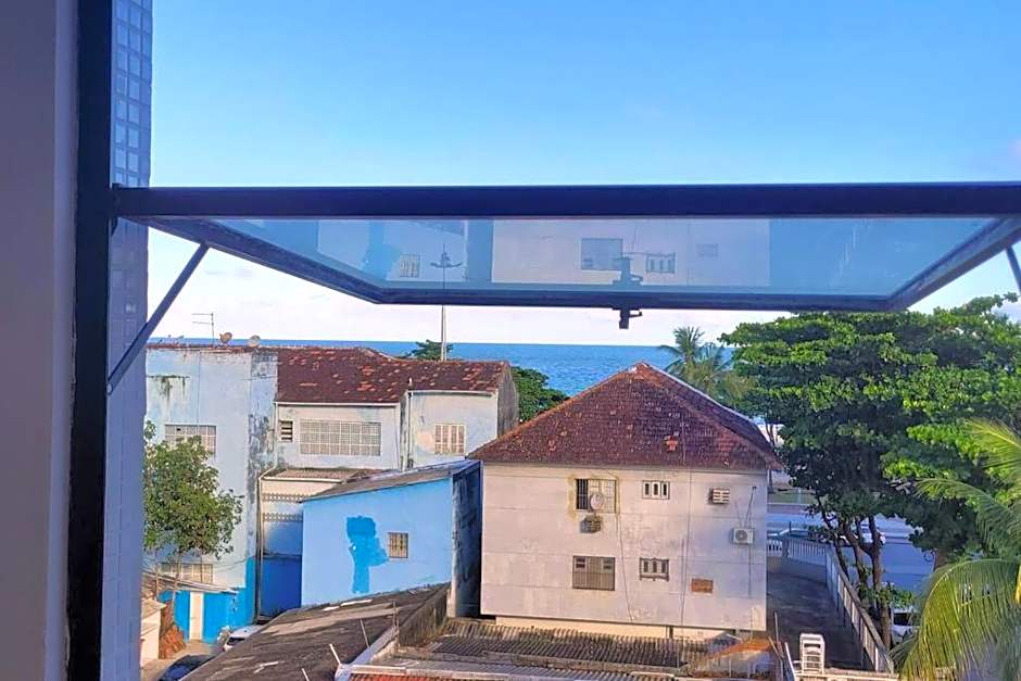 Apto a 3 minutos da praia e Piscina na cobertura