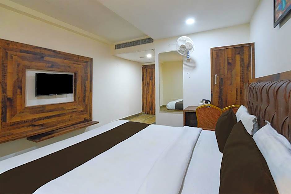 Super Townhouse Vanasthalipuram formerly Hotel Surabhi