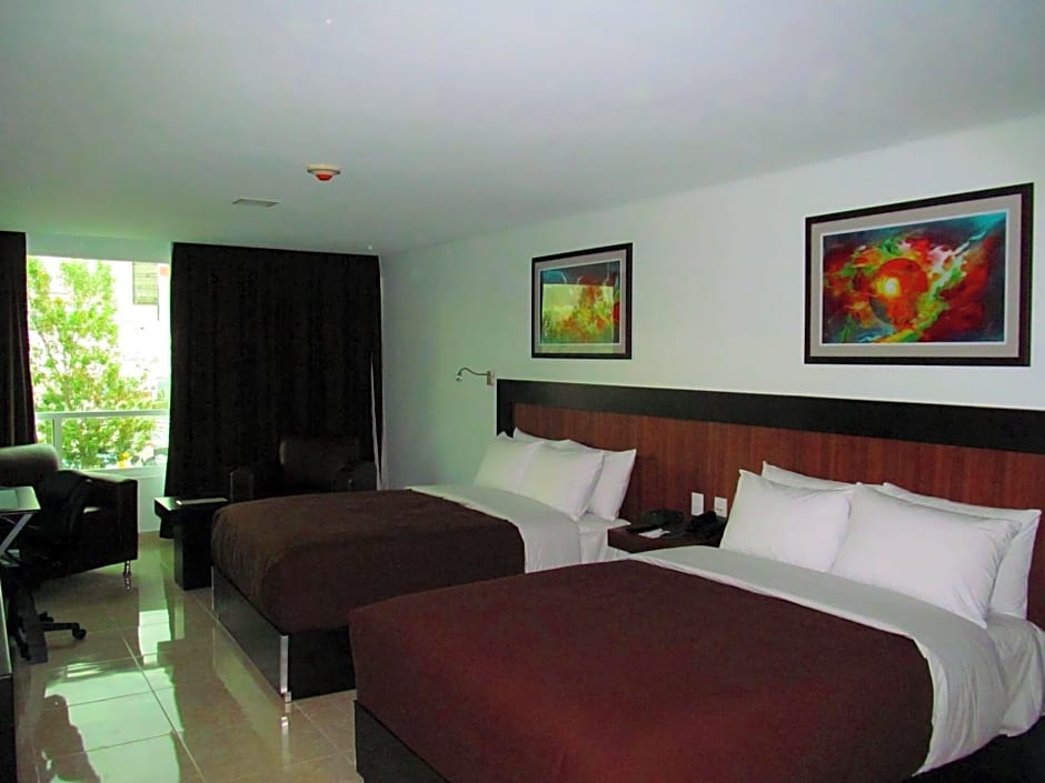 Hotel & Suites PF