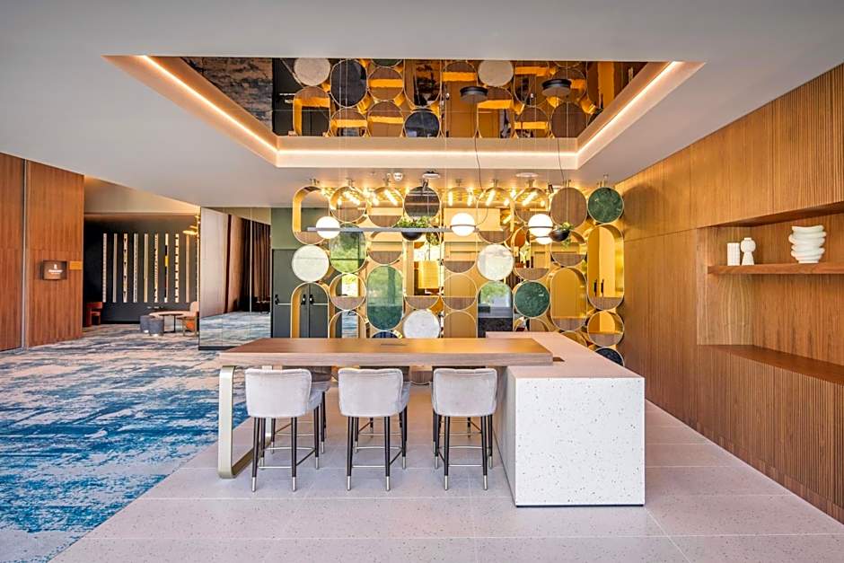 Renaissance Porto Lapa Hotel