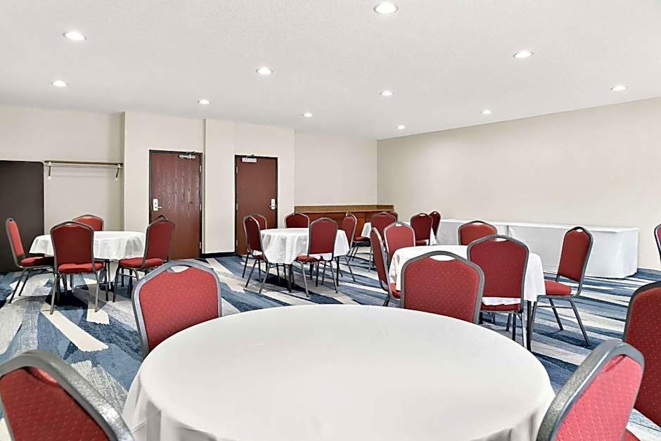 Comfort Suites Southfield/Detroit