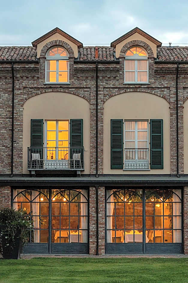 Spinerola Hotel in Cascina & Restaurant Uvaspina