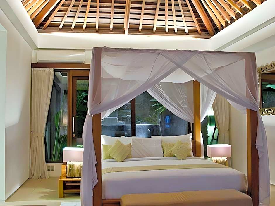 Chandra Bali Villas