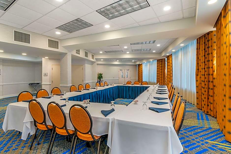 DoubleTree By Hilton Jefferson City