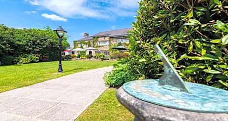 B/W Plus Lancashire Manor Hotel