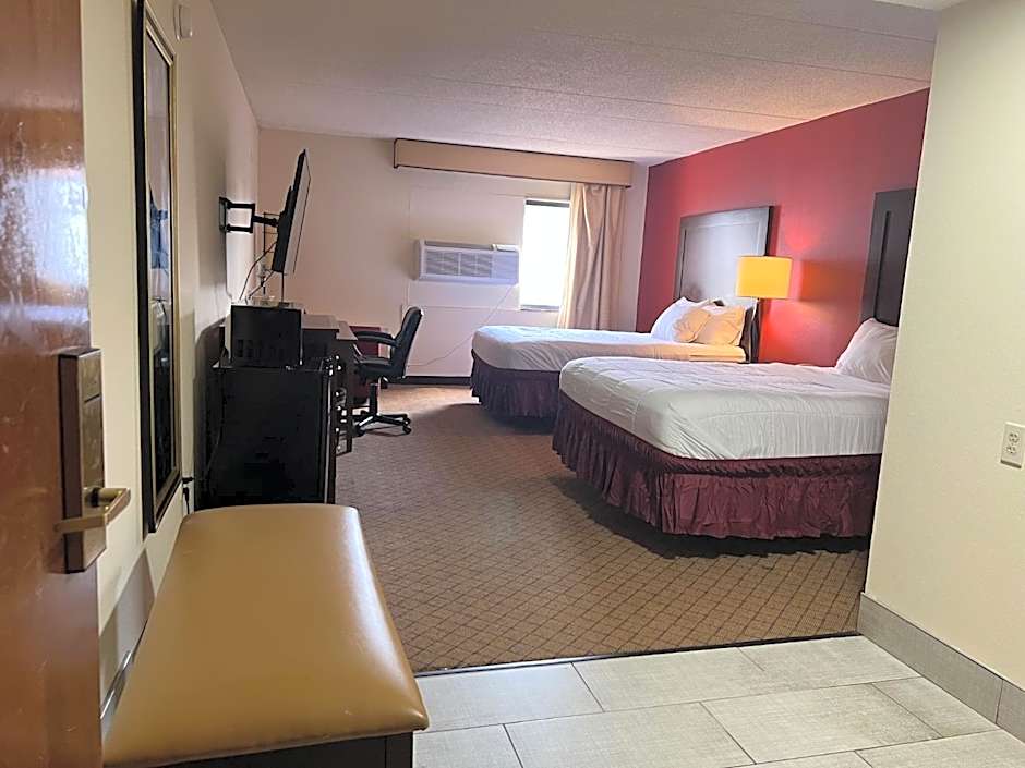 Clarion Hotel & Conference Center Lansing West