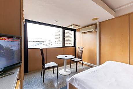 Deluxe Double Room with Shower - Non-Smoking