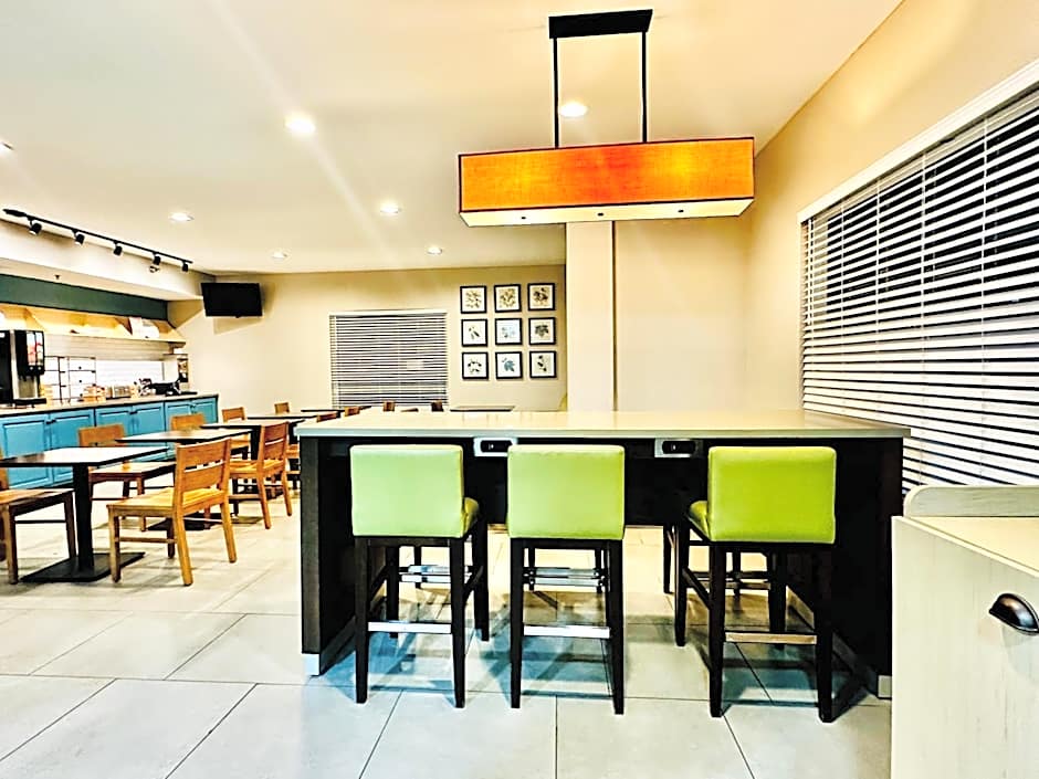 Radiant Inn & Suites