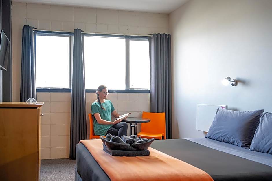 Rock Solid Backpackers Rotorua