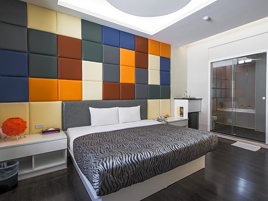Yuan Chyau Motel – Taichung, KY