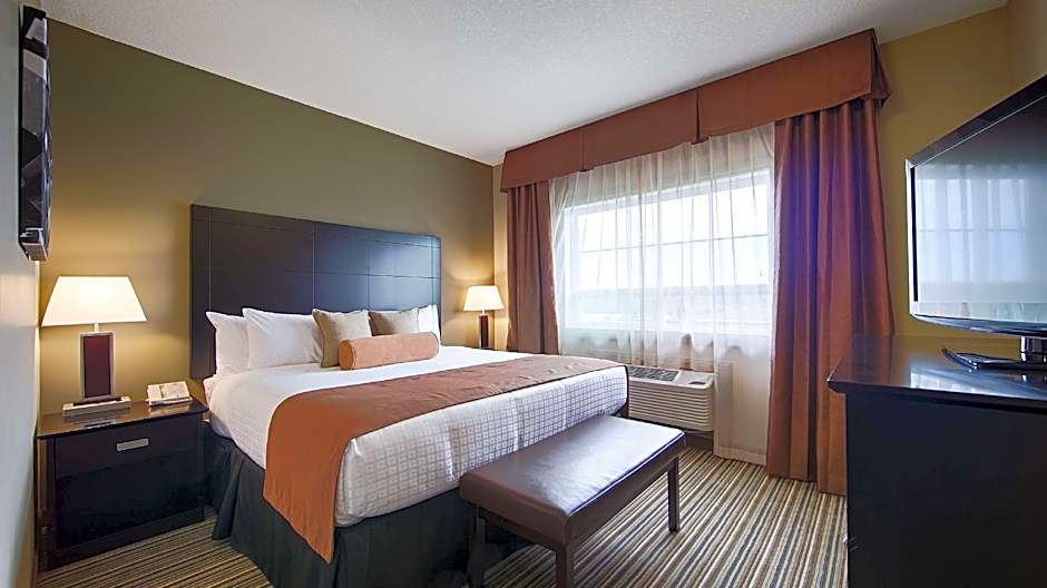 Best Western Plus Peace River Hotel & Suites