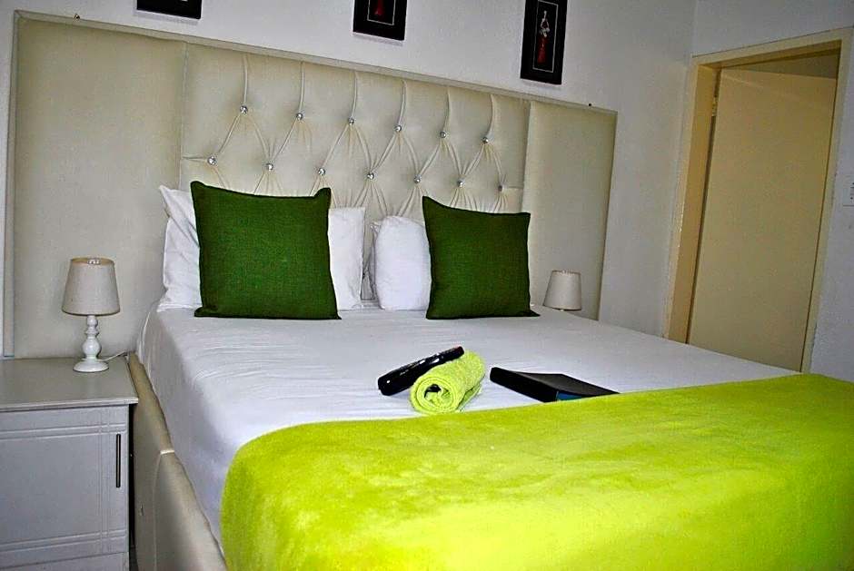 Lapologa Bed & Breakfast