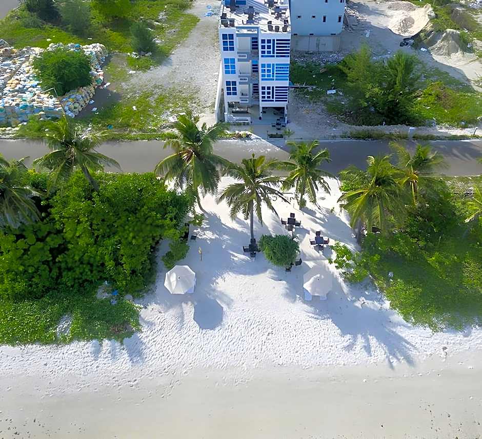 The White Harp Beach Hotel