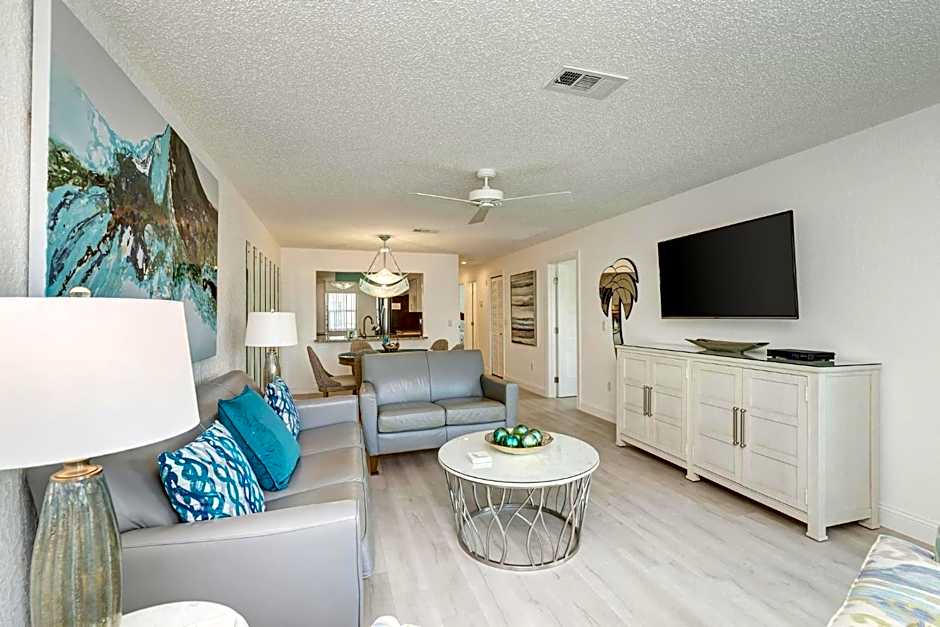 Absolute Anna Maria-Private Beach Access-Heated Pool-Water Views From Every Room