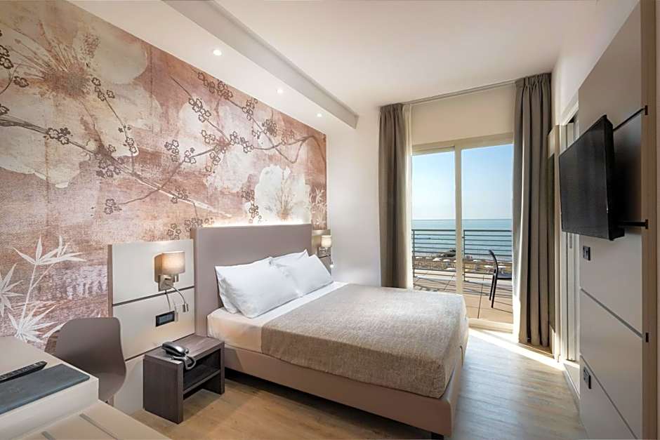 Hotel Tritone