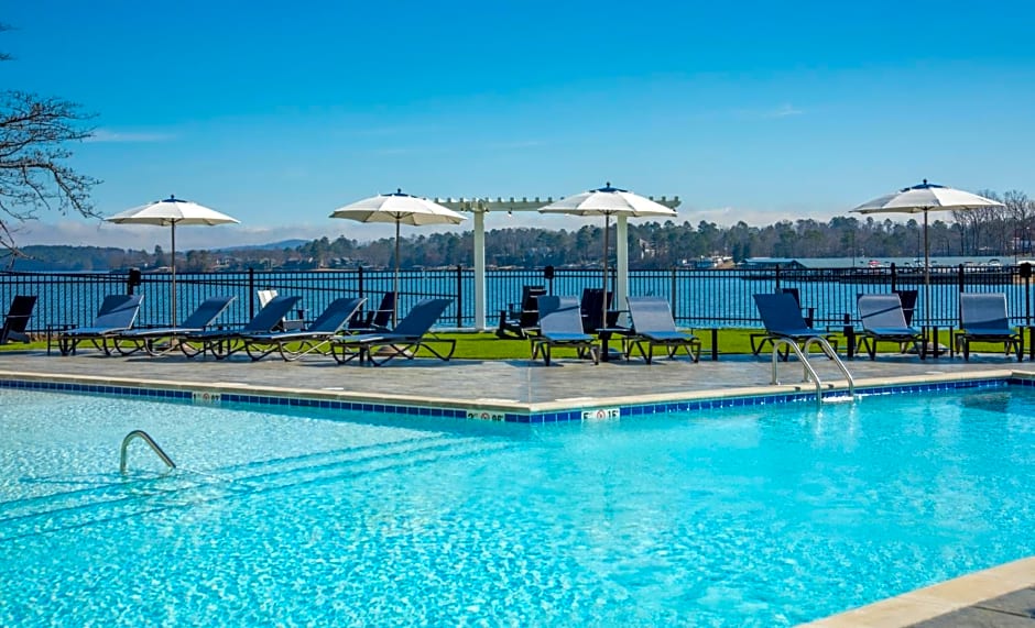 DoubleTree by Hilton Hot Springs