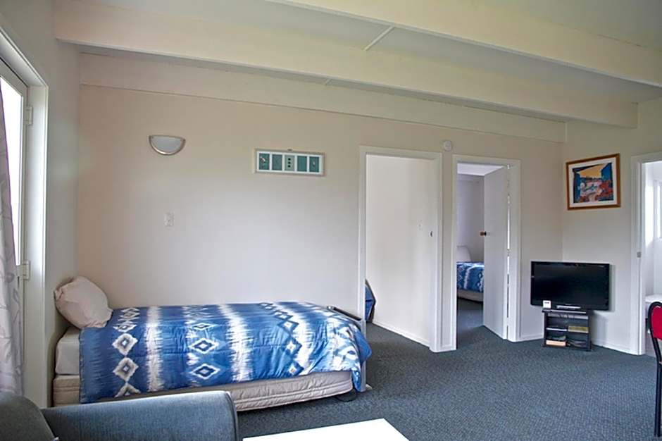 252 Beachside Motels & Holiday Park