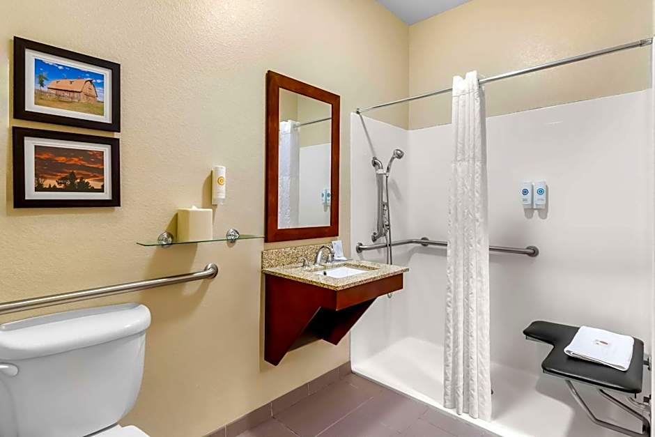 Comfort Inn & Suites Near University of Wyoming