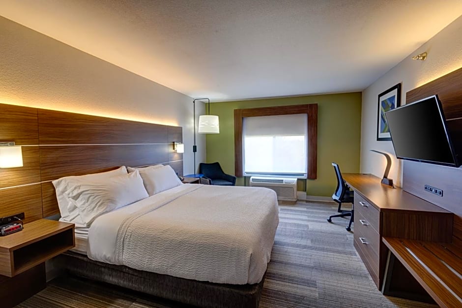 Holiday Inn Express Hotel & Suites Shelbyville By IHG