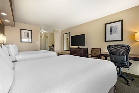Queen Room with Two Queen Beds and Balcony - Pet Friendly