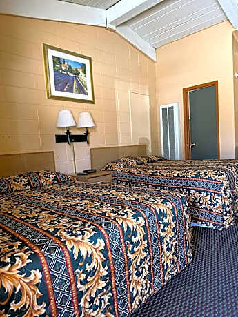 Queen Room with Two Queen Beds