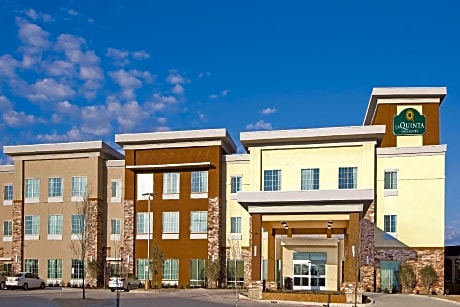 La Quinta Inn & Suites by Wyndham Fort Worth West I-30