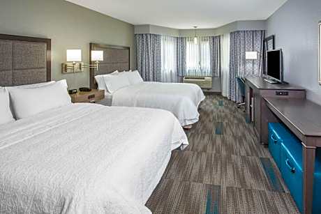 2 QUEENS MOBILITY/HEARING ACCESS TUB NOSMOK