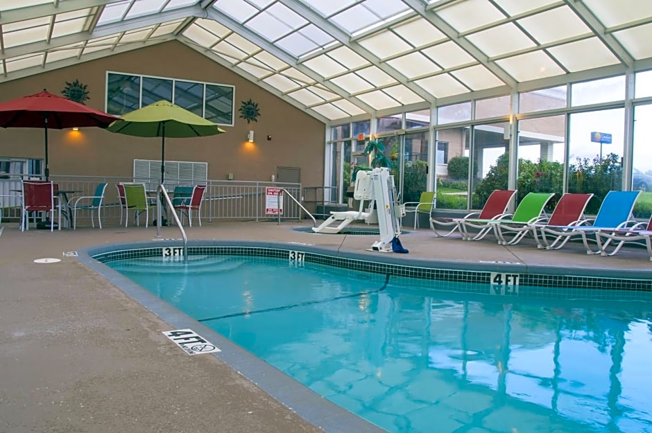 Lamplighter Inn and Suites - North
