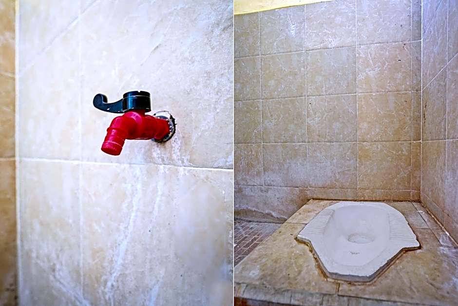 Hotel O Lili Kost SyariahNearKetapang Royal City