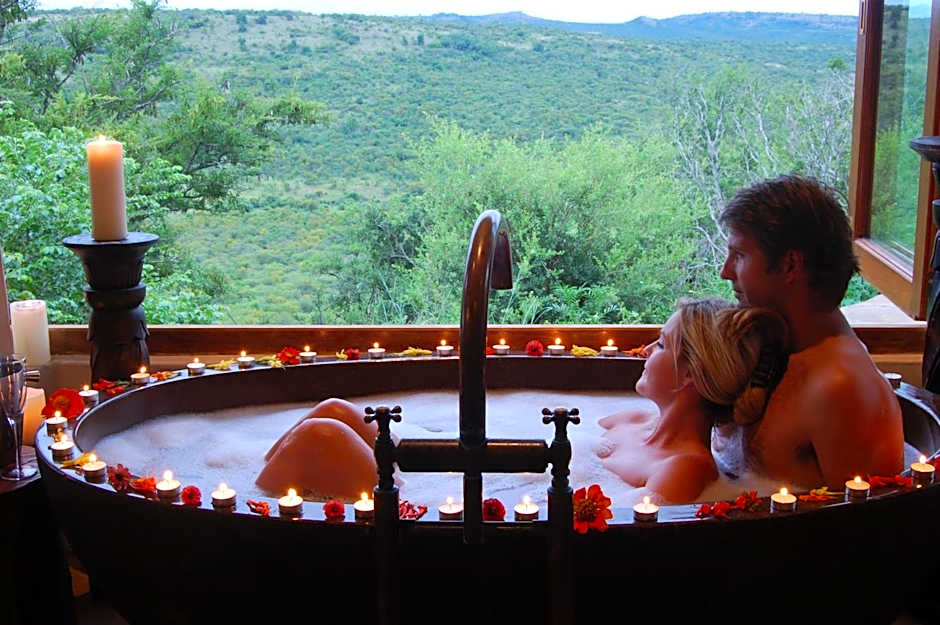 Umzolozolo Private Safari Lodge & Spa